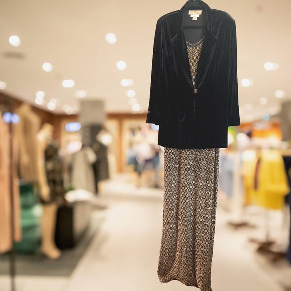 Gorgeous Lori Weidner Evening Gown with Black Velvet Blazer - Picture 1 of 10